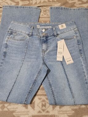 No Boundaries Light Blue Boot Cut Mid Rise Jeans. Front Pintuck Seam